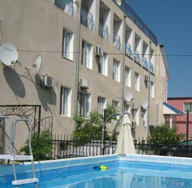 Admiral Nelson Hotel Skadovsʼk Екстериор снимка